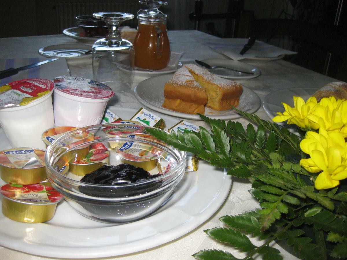 Locanda "Alla Rosa" Lusiana Luaran gambar