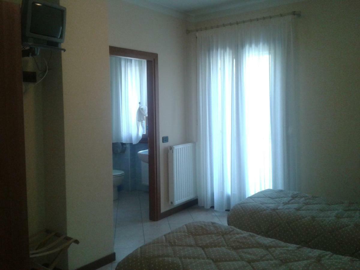 Locanda "Alla Rosa" Lusiana Luaran gambar